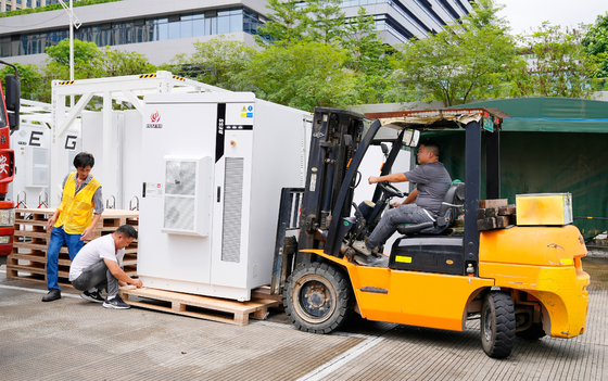 ذخیره سازی باتری خورشیدی در فضای باز 500kW/811.2kWh همه در یک باتری لیتیوم یون برای ذخیره انرژی خورشیدی